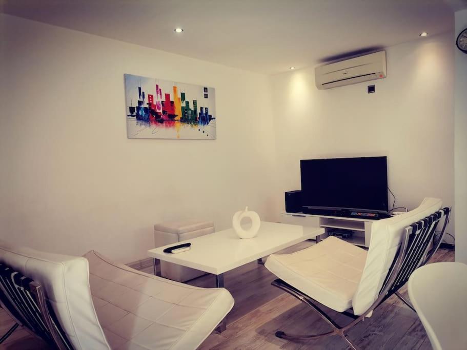 Lovely Two Bedrooms Apartment. Flic-en-Flacq Kültér fotó